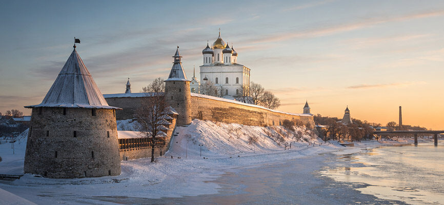 Псков в январе: вид на Псковский кремль