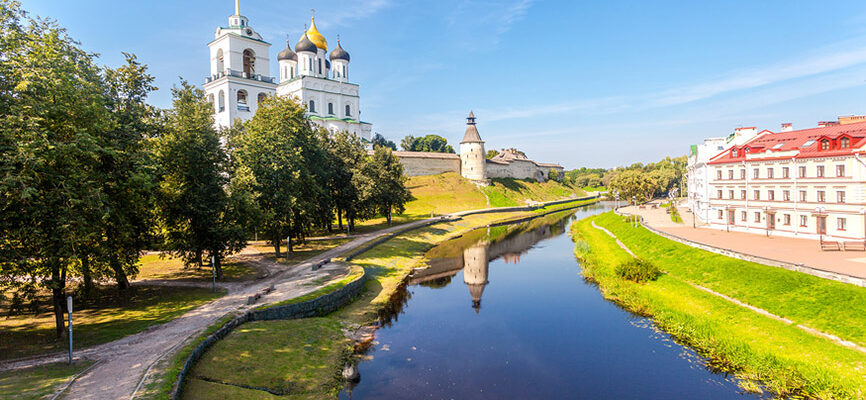 Псковский кремль в августе